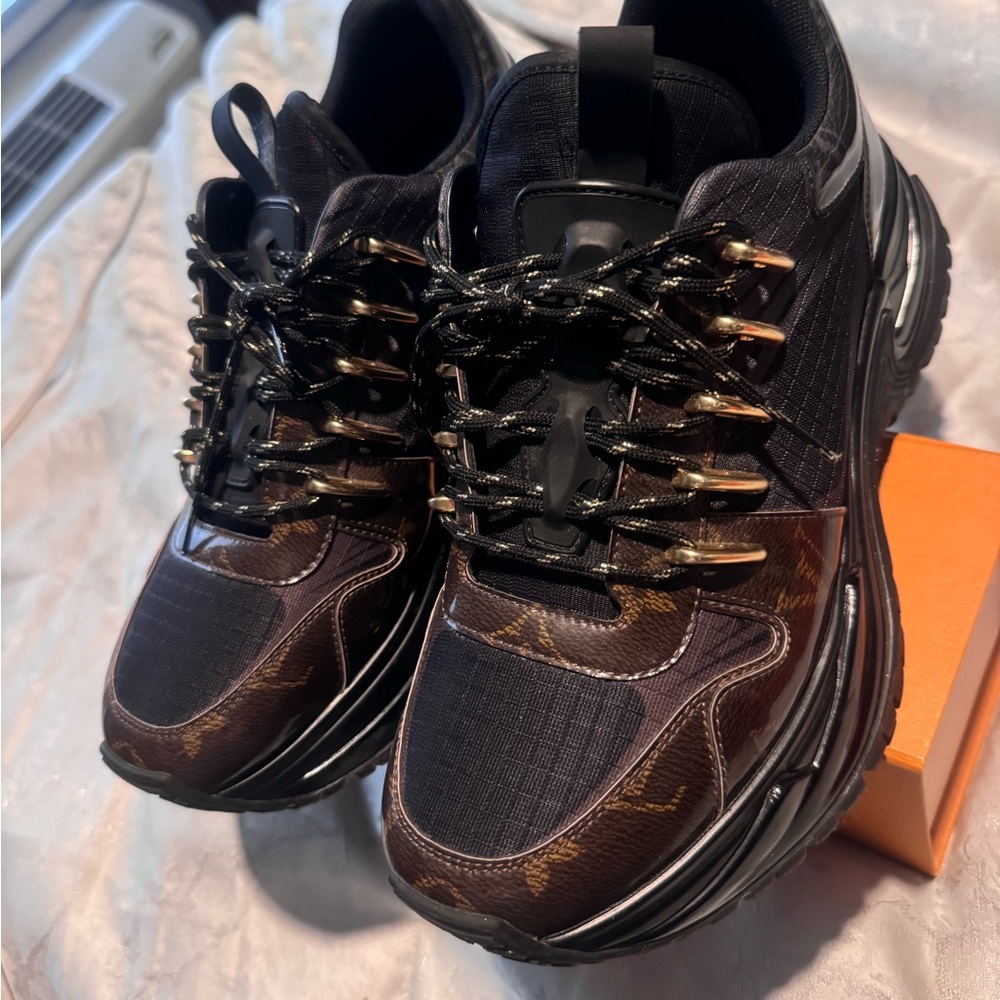 Louis Vuitton Run Away Pulse Chunky Sneakers
